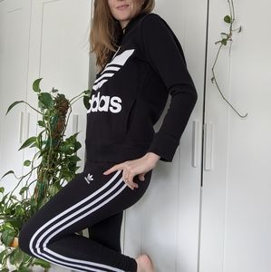 Adidas Classic 3 Stripe Set